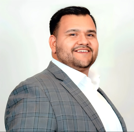 Portrait of Jorge Sariego, Licensed Associate Real Estate Broker.